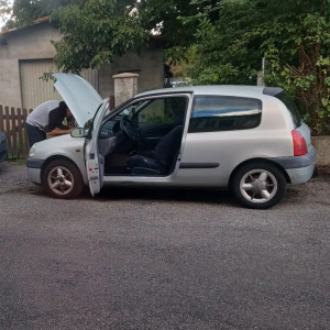 Photo de galerie - Changement des bougies sur la petite clio 2 essence de ma copine. 