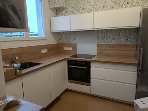Photo de galerie - Installation complète cuisine , avec déplacement des prises électriques 