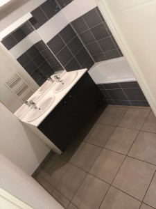Photo de galerie - Décapage & Nettoyage Approfondie complète de la Salle de bain 