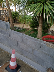 Photo de galerie - RÉALISATION D'UN MUR EN PIERRES 