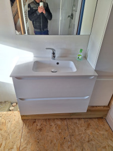 Photo de galerie - Pose meuble suspendu avec lavabo
