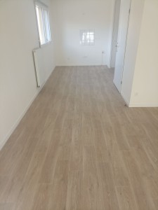 Photo de galerie - Pose de PVC imitation parquet 