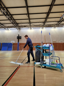 Photo de galerie - Préparation - nettoyage de salle