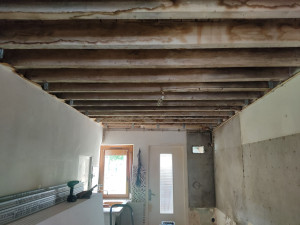 Photo de galerie - Pose cloison plafond et mur 