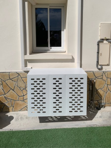 Photo de galerie - Installation d’une climatisation réversible (bi-split) + cache Clim 