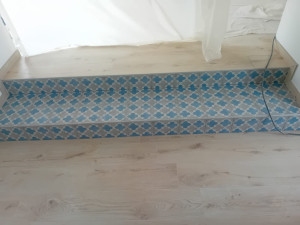 Photo de galerie - 20x20 pose sur marche 