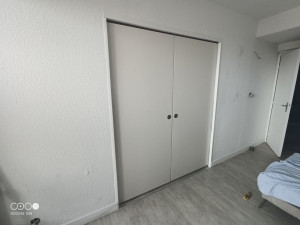Photo de galerie - Porte coulissante en cloison