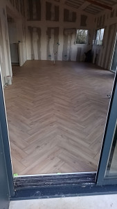 Photo de galerie - Pose de parquet en bâton rompu