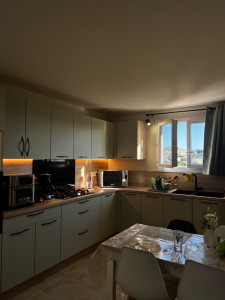 Photo de galerie - Installation électrique de toute la cuisine avec incrustation de LED sous le placard