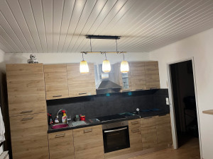 Photo de galerie - Rénovation d'un plafond. Anciennement c'était du crépi, j'ai posé des lames en PVC.