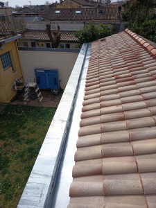Photo de galerie - Zinguerie : Chéneau, couloir, Capotage . Tout sur mesure, sens soudure et enboitage.