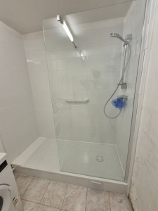 Photo de galerie - Installation de douche + paroie 