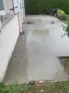 Photo de galerie - Coulage de la terrasse en béton