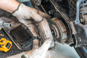 Photo de galerie - Bonjour disponible pour entretien moto scooter 