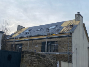 Photo de galerie - Réfection toiture + velux 