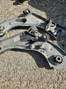 Photo de galerie - Changement triangle, bras de suspension 