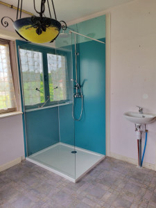 Photo de galerie - Création d'une douche et d'un lavabo dans une ancienne chambre