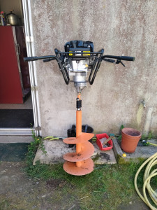 Photo de galerie - Tarière 150 cm3,vrille 20 et 30+ rallonge 50cm