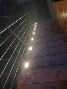 Photo de galerie - Pose de spots led sur marches d'escaliers 