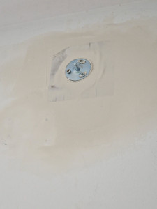 Photo de galerie - Réparation placo,  pour fixation barre rideaux. 