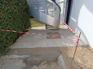 Photo de galerie - Pose de dalles béton pour un hôtel 