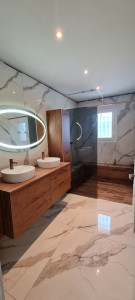 Photo de galerie - Rénovation d une salle de bain complète,  carrelage , receveur,  meuble sous vasque ...