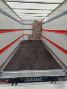 Photo de galerie - Mis en place des cartons 