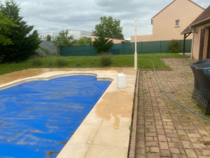 Photo de galerie - Nettoyage de piscine