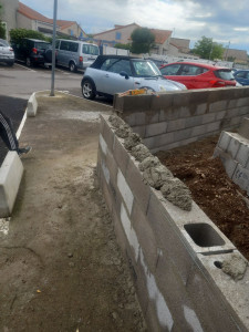 Photo de galerie - Pour le maçonnerie un mur agglo