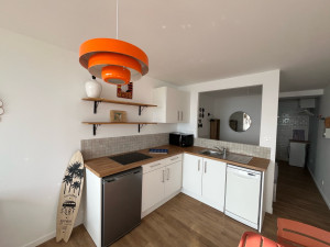 Photo de galerie - Pose d’étagères murales 