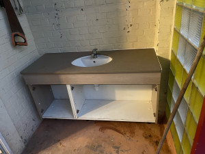 Photo de galerie - Installe meuble vasque 