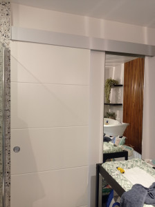 Photo de galerie - Installation de porte coulissante 