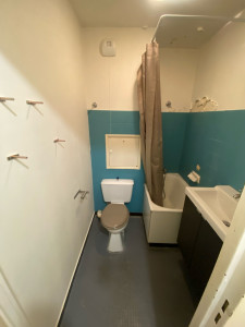 Photo de galerie - Rénovation salle de bain Avant 
