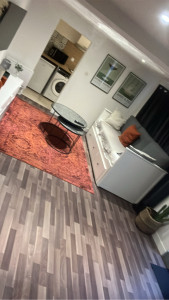 Photo de galerie - Sérieux 