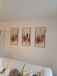 Photo de galerie - Pose de tableaux 