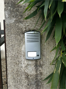 Photo de galerie - Installation et maintenance de systèmes d’interphone & Visiophone