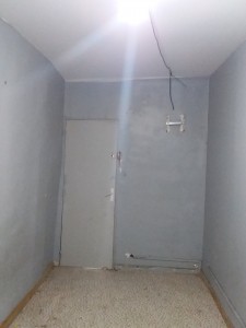 Photo de galerie - Nettoyage d'un logement F4 insalubre, déménagement des encombrants, sécurisation du chantier et mise en place d'un réseau électrique de chantier