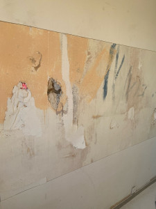 Photo de galerie - Réfection d’un mur endommagé  AVANT