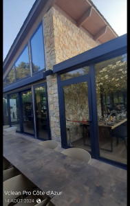 Photo de galerie - Nettoyeur de vitres