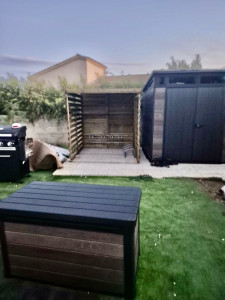 Photo de galerie - Montage abris vélo et caisson de rangement 