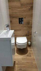 Photo de galerie - Pose d'un WC suspendu de marque Gébérit.
