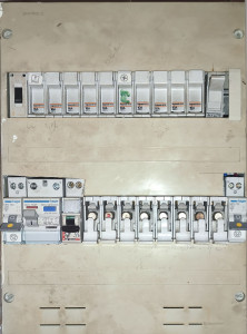 Photo de galerie - Rénovation et mise au norme tableau électrique et amélioration de la terre.