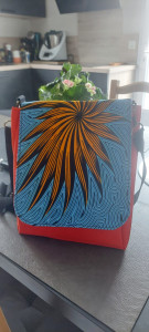 Photo de galerie - Sac personnalisé sur demande 
Fait main 