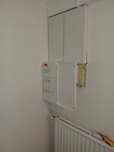 Photo de galerie - Remplacement de tableau électrique 1 rangée par ce 3 rangées ( se référer à la troisième photo avant travaux)