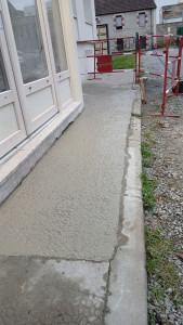 Photo de galerie - Petite dalle couler finition mosaïque du immeuble montlucon 