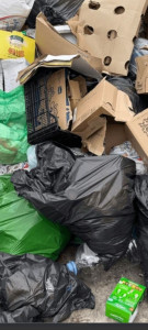 Photo de galerie - Bonjour je débarrasse pour petit budget 
