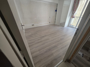 Photo de galerie - Pose de parquet dans 3 chambres differentes 
sol stratifier et pose d'une sous couche 