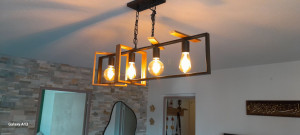 Photo de galerie - Luminaire de plafond à 4 ampoules