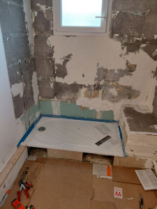 Photo de galerie - Rénovation total de salle bain création de douche carrelage