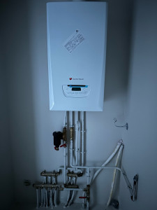 Photo de galerie - Installation d'une chaudière murale gaz à condensation